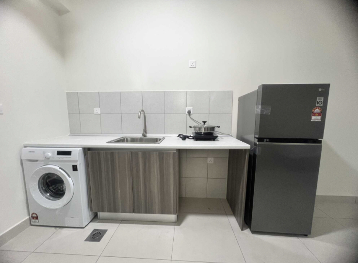 room for rent, studio, perkampungan indera sempurna, Send the owner a message on WhatsApp if you want to RENT the unit Telegram(@amdanbinibrahim).