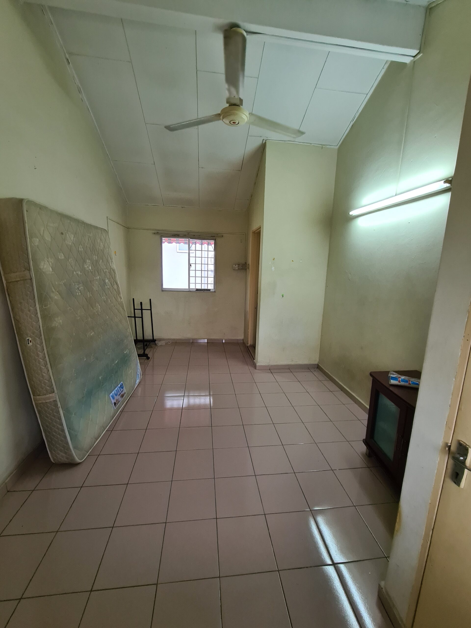 room for rent, master room, desa setapak, **MASTER ROOM WITH PRIVATE BATHROOM FOR RENT**