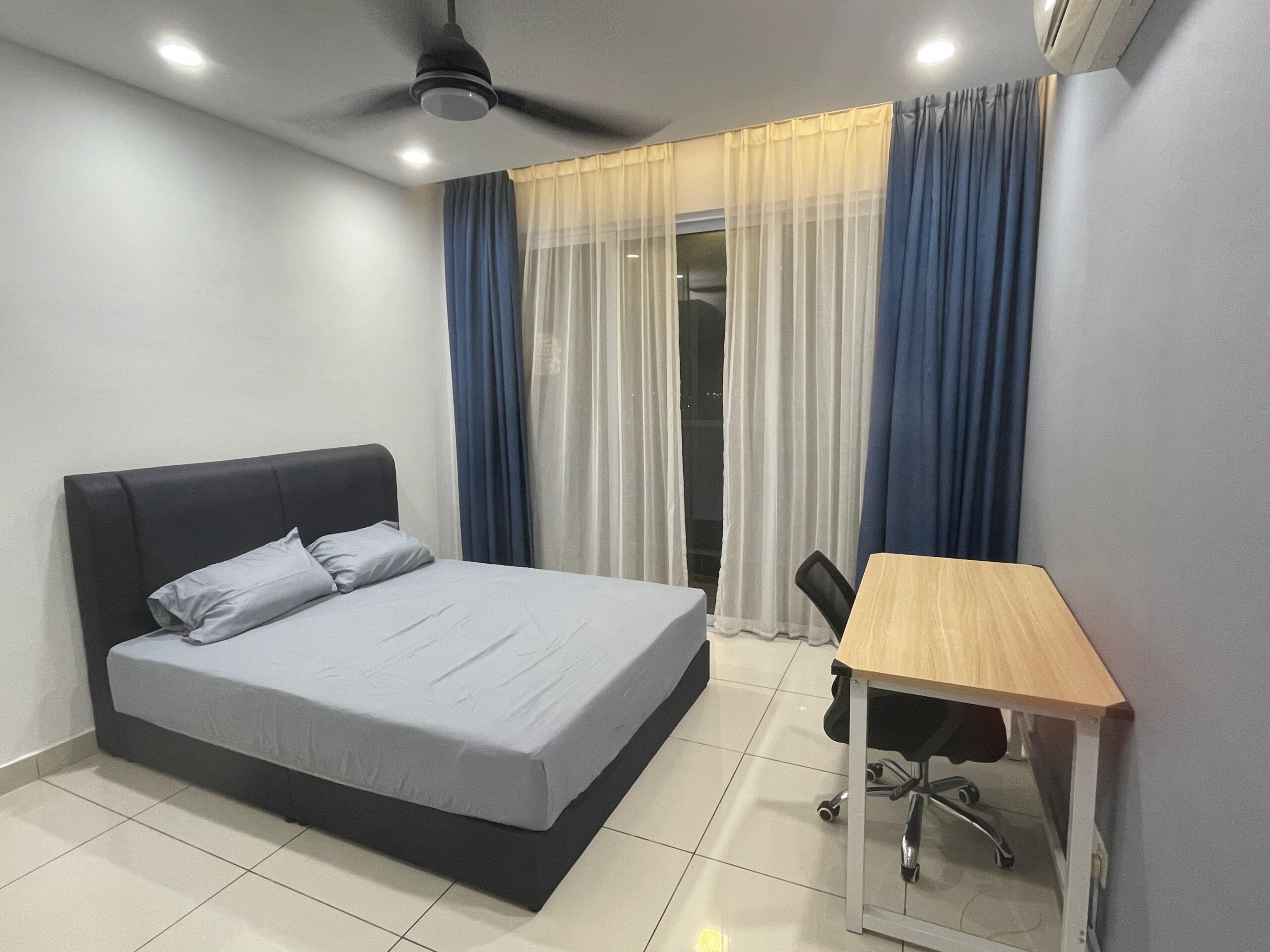 room for rent, medium room, aurora residence road, Aurora - Puchong Prima Luxury Condo for Rent - Near LRT, Bank, Supermarket